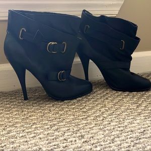 NEW - Joie black leather strappy bootie 8M